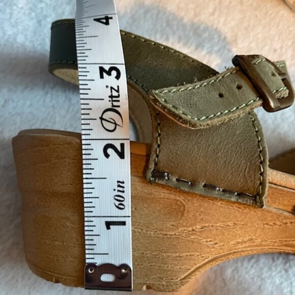 Sanita Margrethe Sandals Leather size 36 6 Khaki Clogs Wood Heel Green Beige - Picture 10 of 16